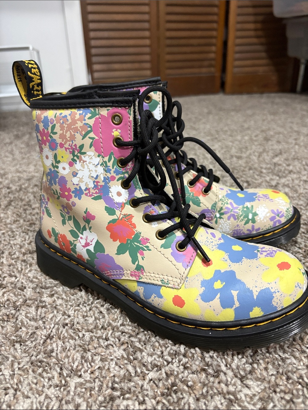 Dr. Martens for AirWalk Floral Boots Kids Size 4